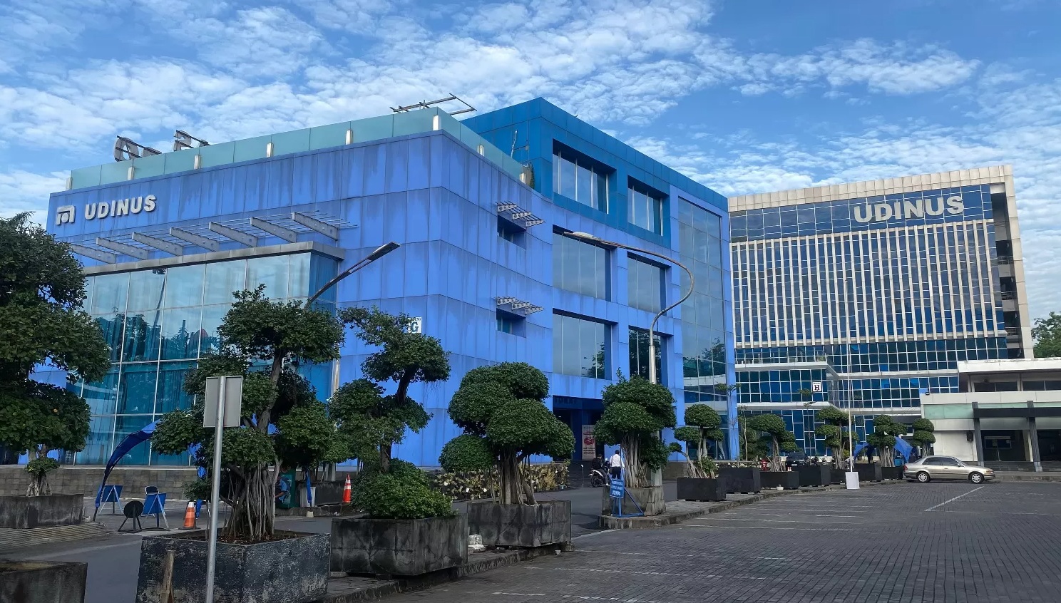 Universitas Dian Nuswantoro (UDINUS)