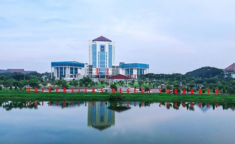 Universitas Negeri Surabaya (UNESA) – Program Studi, Akreditasi, Lokasi dan Fasilitas